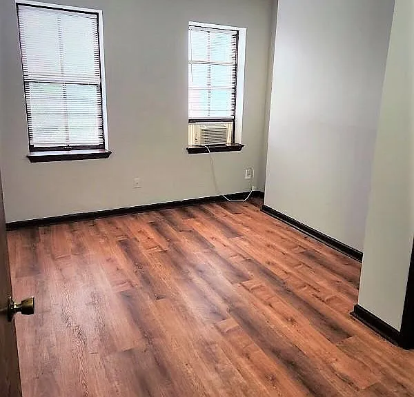 1421 Hamlin St #1421 — Photo 8