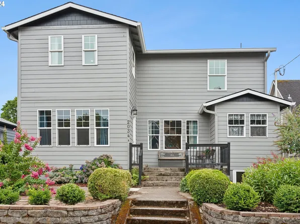 2034 SE Sherman St, Portland, OR 97214