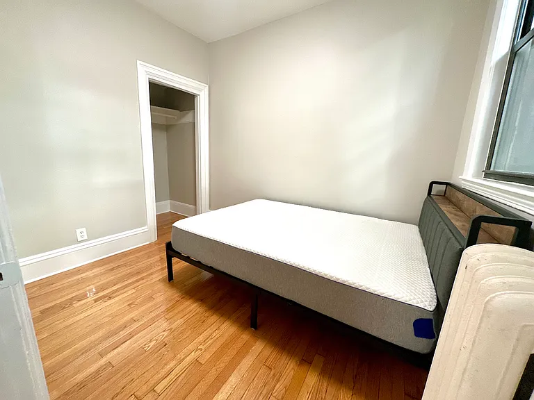141 Arlington St #6 — Photo 4