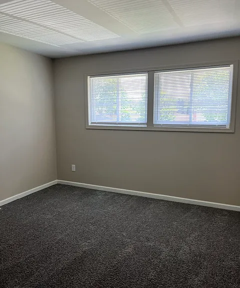1189 Carrousel Dr E — Photo 14