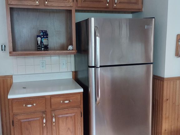 2nd image of 186 N Park Ave #2