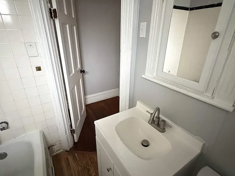 1321 Good St #2 — Photo 7