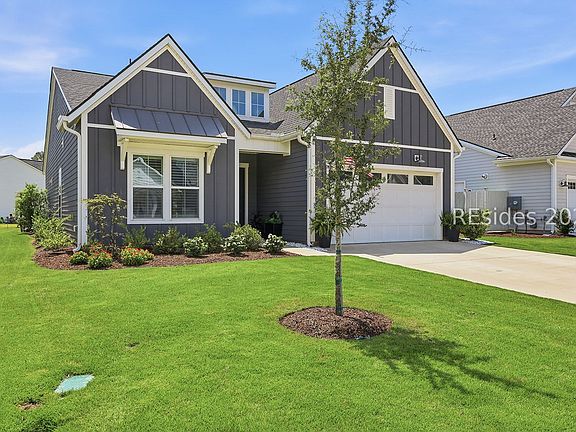 2nd image of 209 Foxbriar Ct