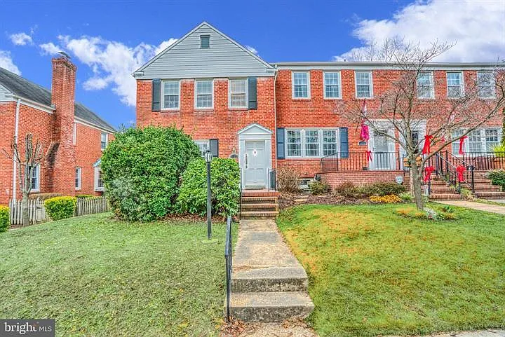 1627 Cottage Ln