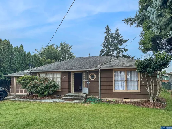4338 Market St NE, Salem, OR 97301