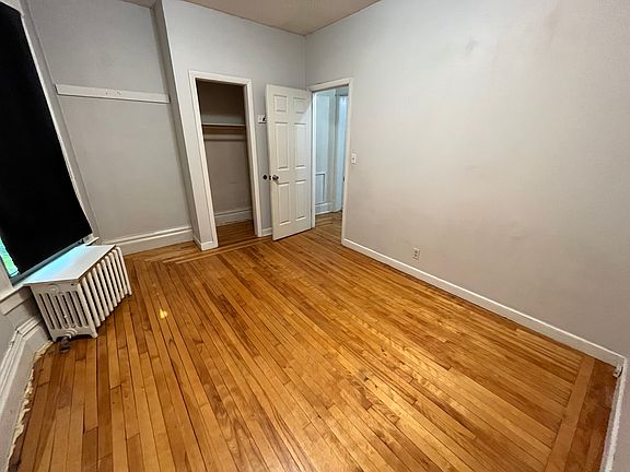 4th image of 3016 Irving Ave S APT B