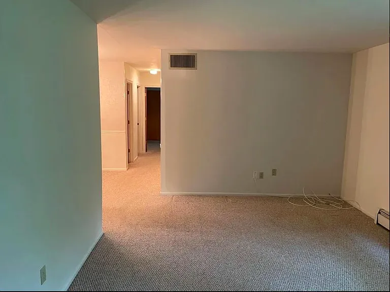 4622 Grandin Rd SW — Photo 6