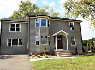 120 7th St, Belford, NJ 07718