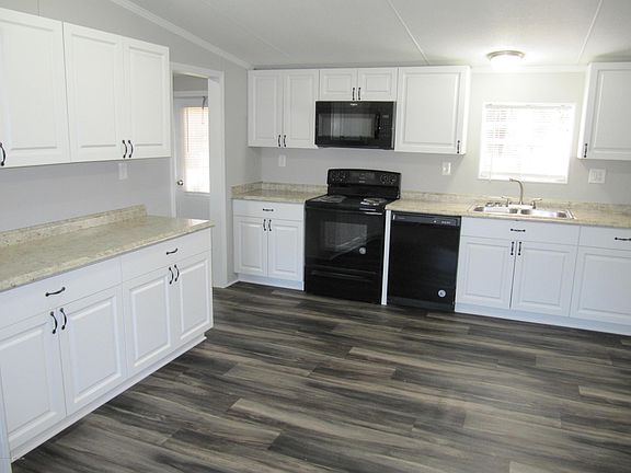 3rd image of 1749 Blue Jay Dr