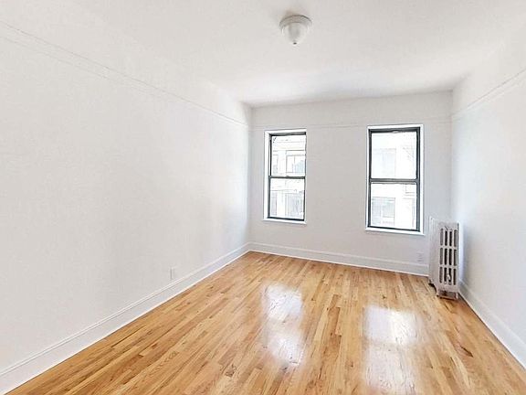 4th image of 11-15 45th Ave #3I