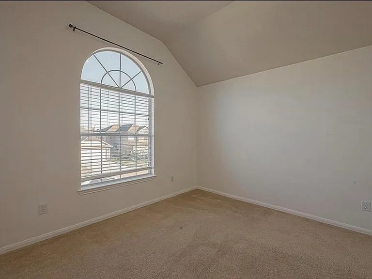 10819 Waterfern Ct — Photo 14