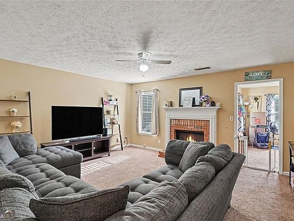3rd image of 2809 Mill Lake Way