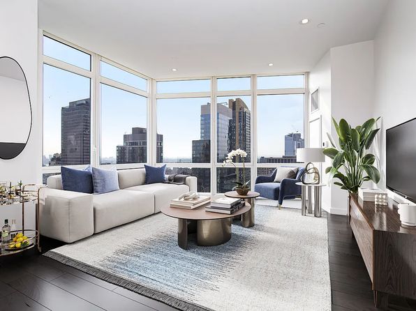 42 W 33rd St APT 21A