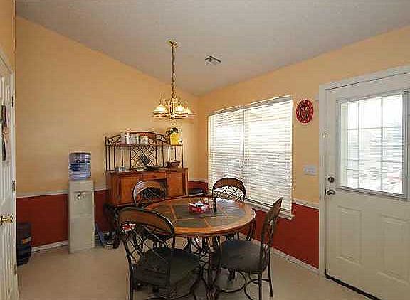 2nd image of 665 Oxford Ln