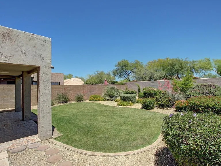4726 E Mossman Rd — Photo 15