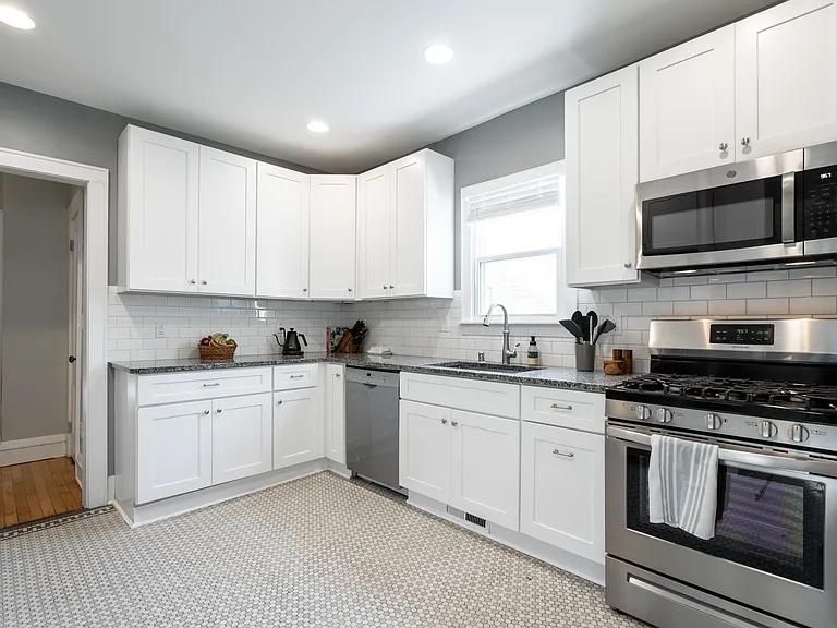 2127 N Hi Mount Blvd #UPPER — Photo 10