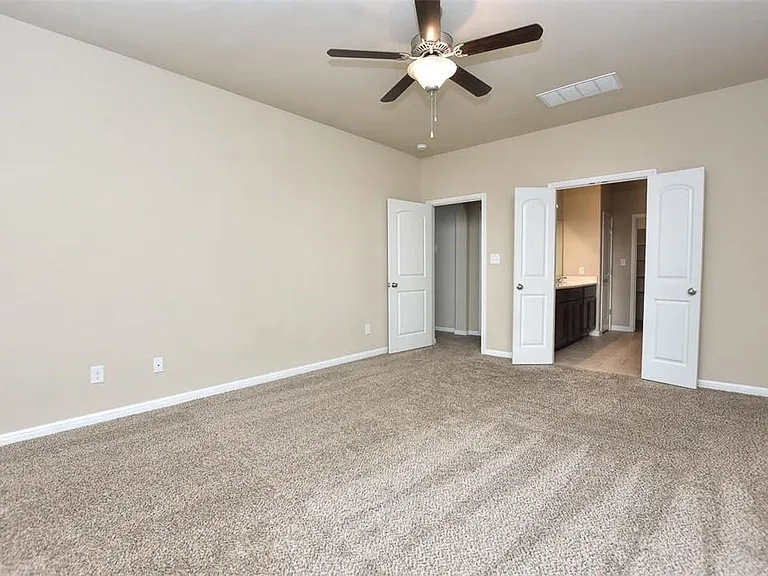 7993 Arezzo Dr — Photo 16