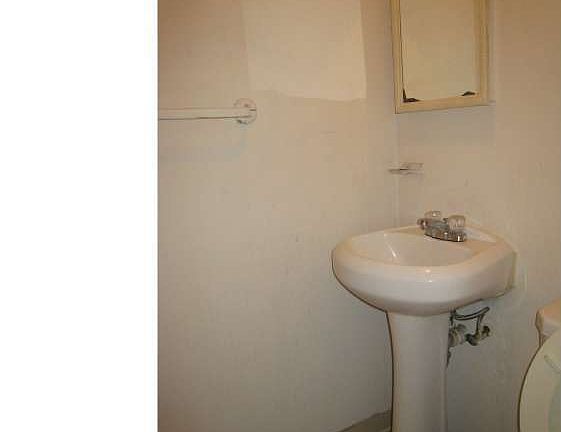 4th image of 3565 Frankford Ave