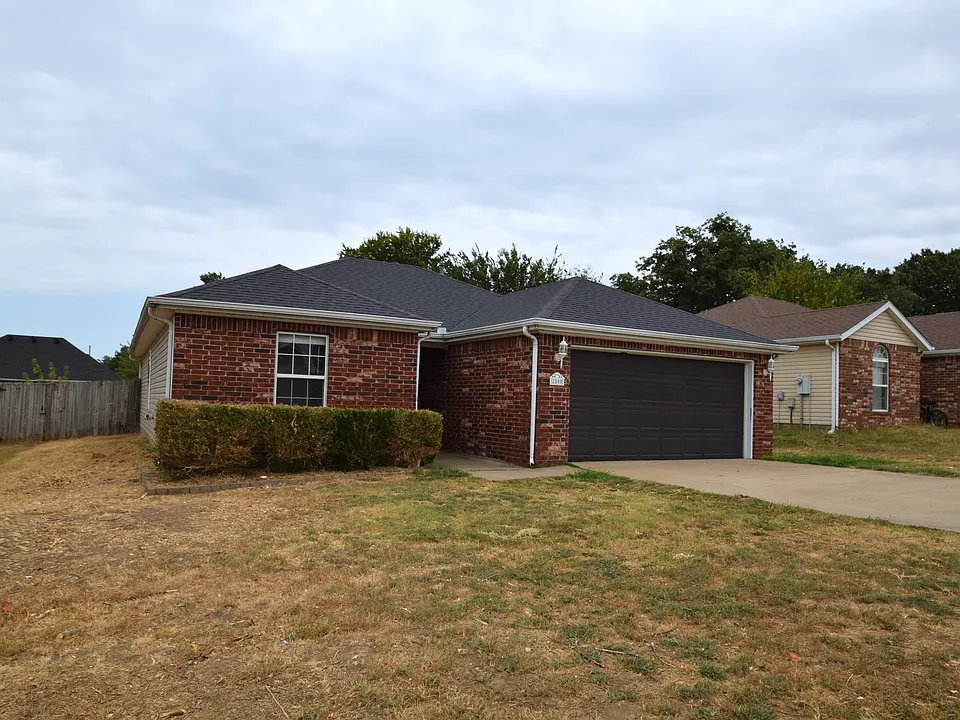 2500 SW Choctaw St