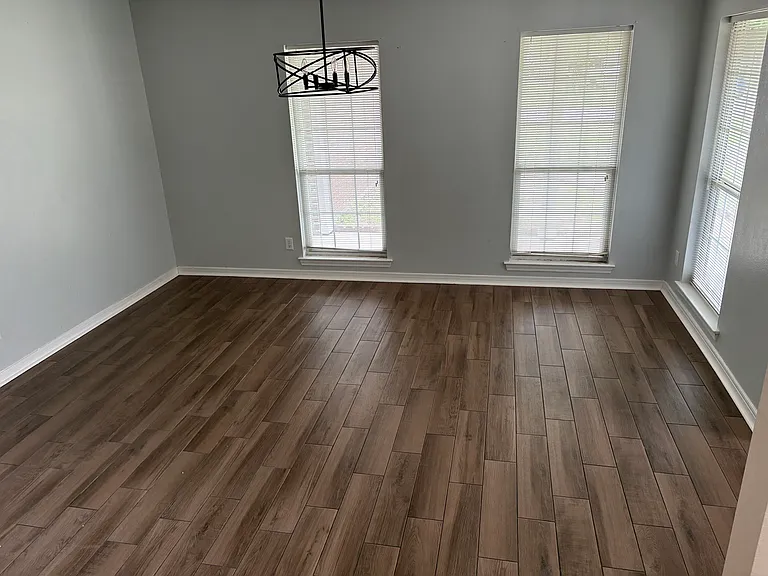 3142 Meadow Lake Dr E — Photo 22