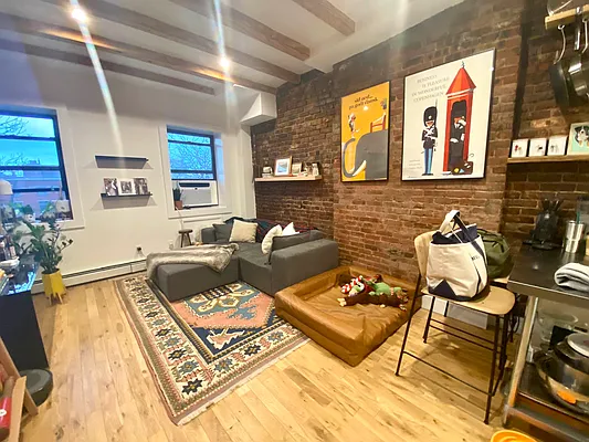 Rented by Nolita Group | media 9