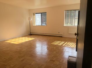 (Undisclosed Address), Fresh Meadows, NY 11365