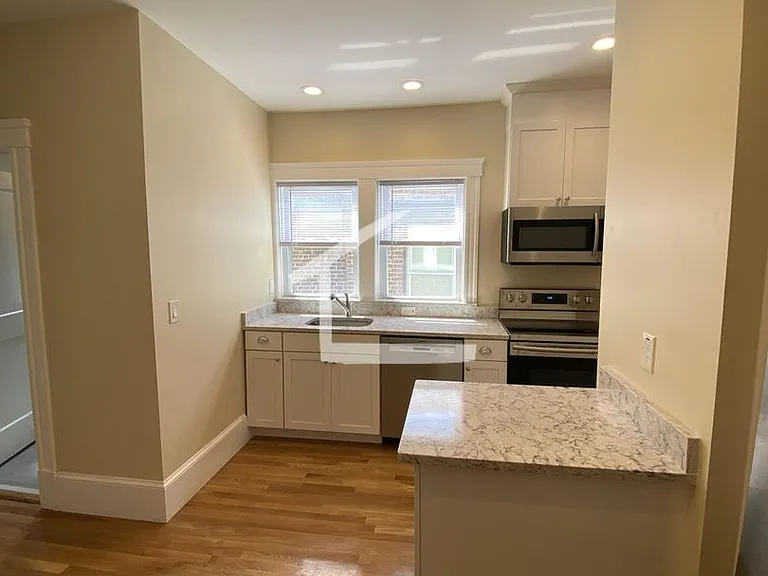 303 Tappan St #1 — Photo 4