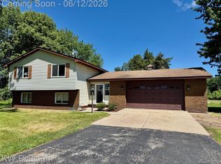 4059 Galbraith Line Rd, Croswell, MI 48422