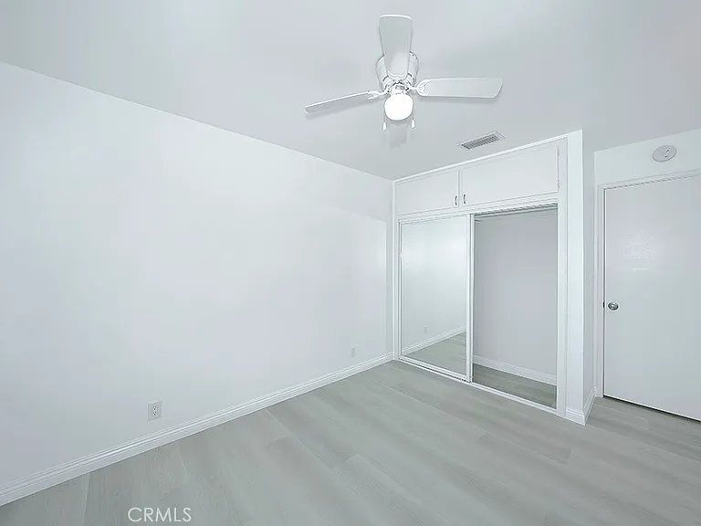 2149 Victoria Dr — Photo 24