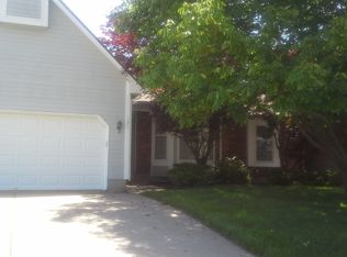 731 SE 10th St, Lees Summit, MO 64081