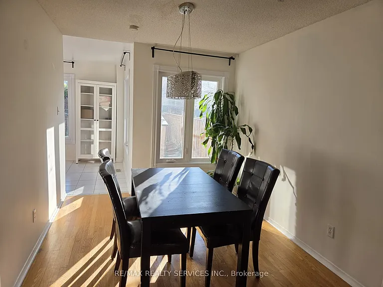 211 Ponymeadow Ter — Photo 10