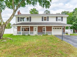 14 Lorraine St, Hudson, NH 03051