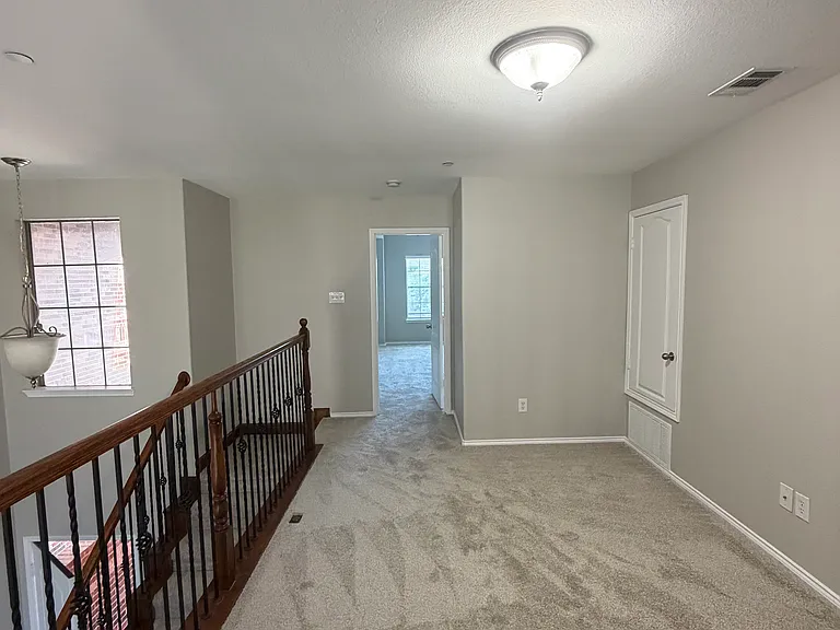 1008 Lucy Ln — Photo 20
