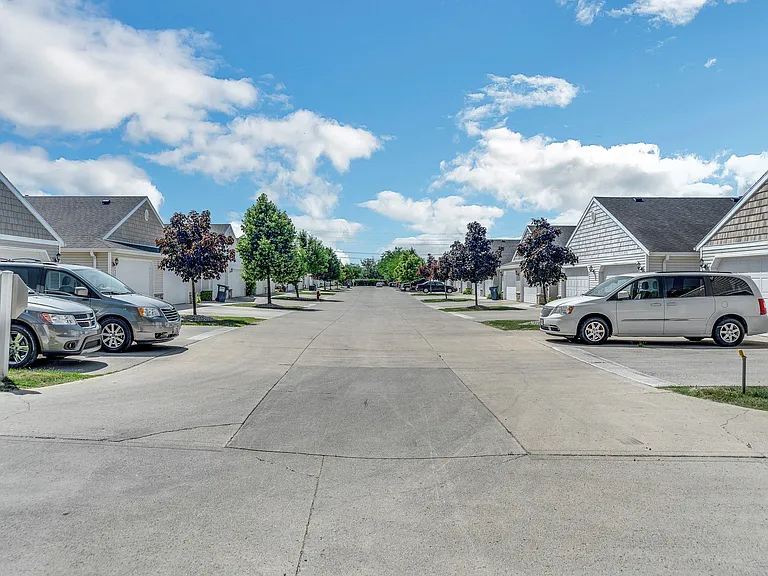 Redwood Findlay — Photo 7