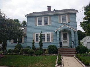 21 Bogandale Rd, West Roxbury, MA 02132
