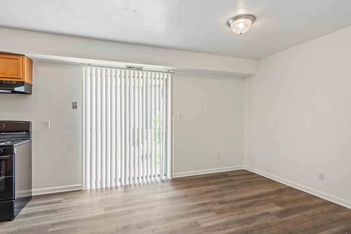 Building Photo - Timbers Townhomes