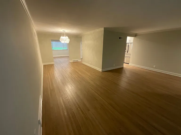 951 Mulberry Ln — Photo 10