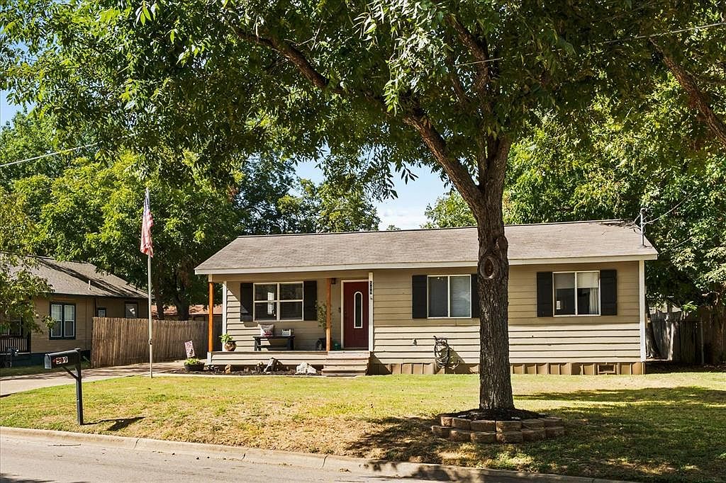 509 S Frio St, Lockhart, TX 78644 MLS 9213523 Zillow