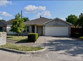 104 Tarango Ln, Irving, TX 75061