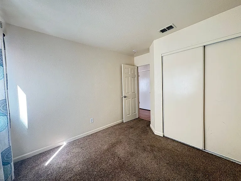 4003 Ews Woods Blvd — Photo 14