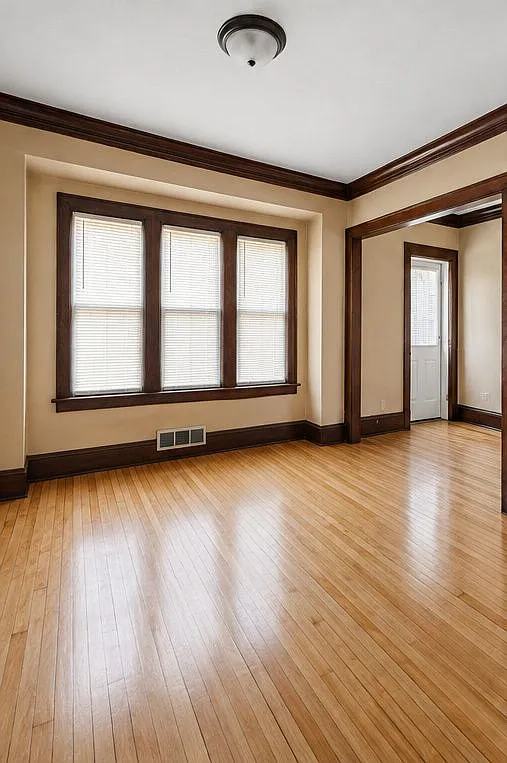 2 bed, 1.0 bath, $975 — Photo 4