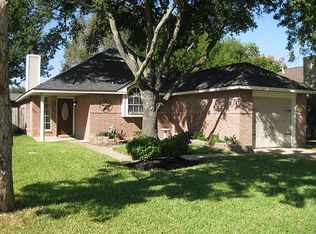 17022 Dusty Mill Dr W, Sugar Land, TX 77498