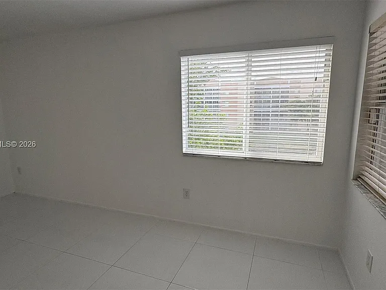 9560 Weldon Cir #J308 — Photo 7