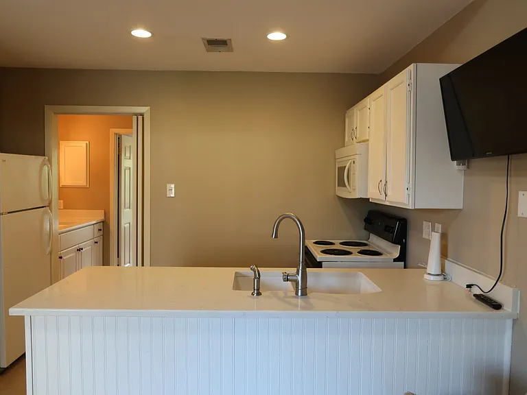 2210 Pearl St #303 — Photo 5