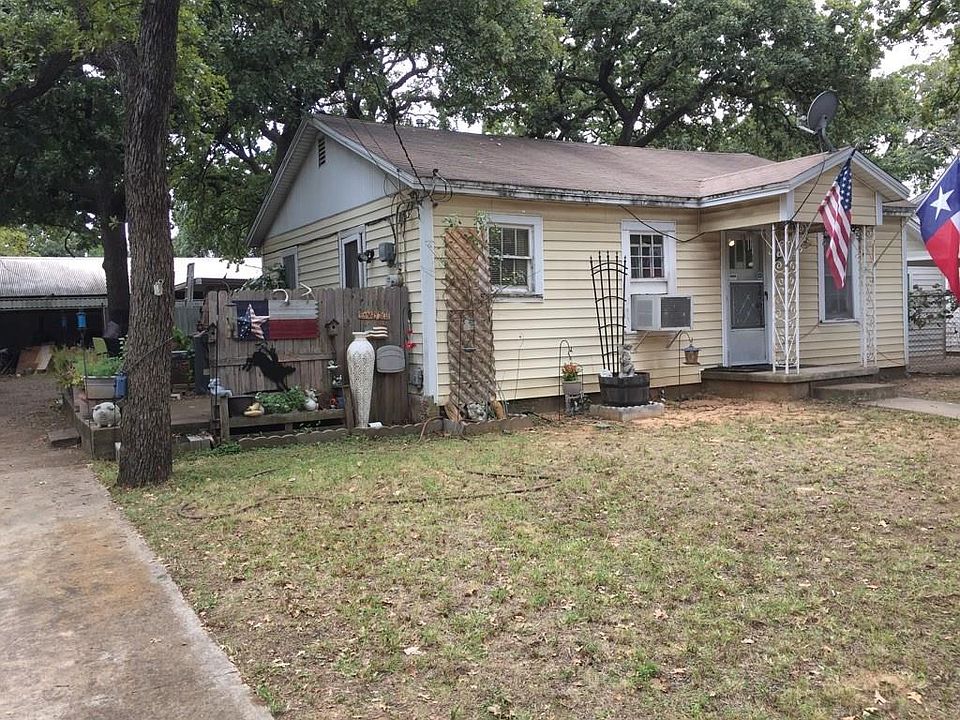 2nd image of 4026 Creech St