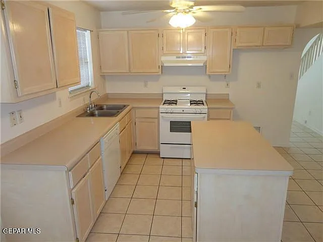 5729 Green Castle Rd — Photo 9