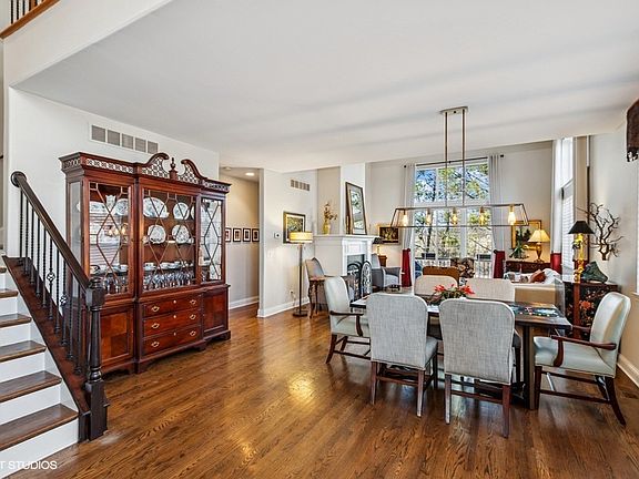 4th image of 11258 Melrose Ct