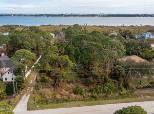 2146 S Courtenay Pkwy, Merritt Island, FL 32952
