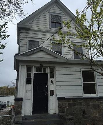 5th image of 231 Franklin Ave