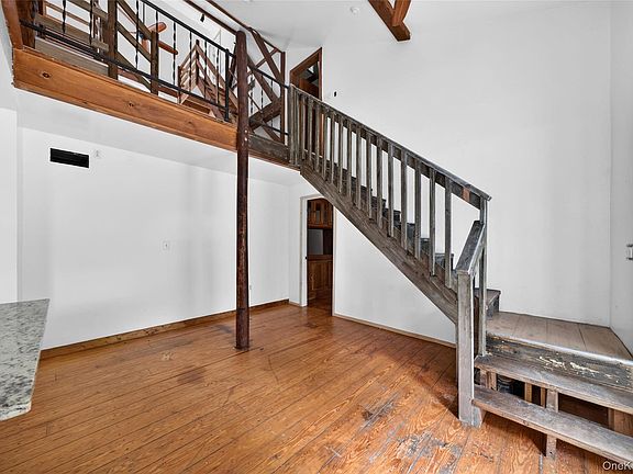 4th image of 79 Quaker Hill Rd #2
